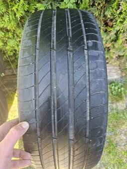 Prodám 4 originální alu kola 225/45 R17 na Volvo S60, V70.