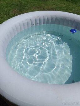 Zánovní jednotka intex