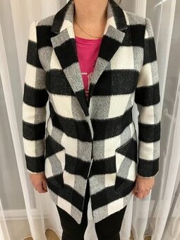 Nový vlněný dámský kabát