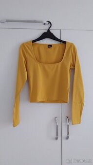 Bavlněné triko croptop vel.S Gina Tricot