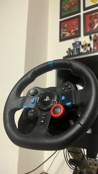 Logitech G29 + pedály + řadicí páka + Playseat