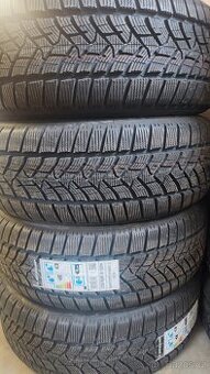 235/60/18 R18 zimni pneu Dunlop