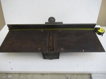 Hoblovka-srovnávačka NAREX  na pilu cirkulárku HOP,HVP.