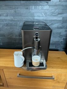 Jura ena Micro 9, automatický kávovar, hnědá barva.