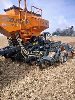 Mzuri secí stroj-strip till (pásové zpracování ,protierozní) - 1