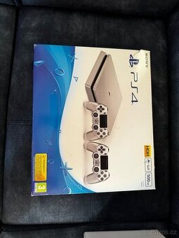 PlayStation 4 s VR