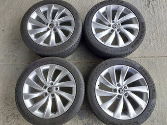 Originál alu kola 18" na Škoda Superb III. letní