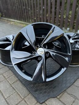 ORIGINÁL Alu OPEL INSIGNIA B R18, 5x115 - TOP STAV