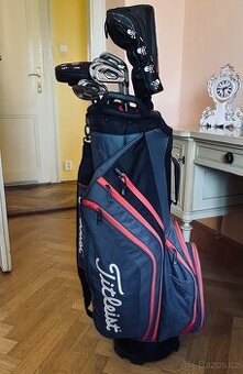 GOLFOVÝ SET TITLEIST AP3 ŽELEZA WEDGE NIKE PUTTER PING DŘEVA