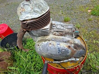 MOTOR CZ