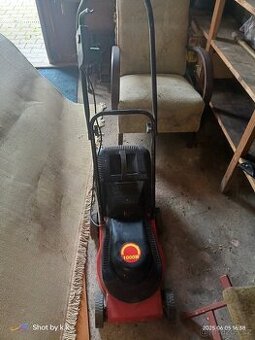 Elektrická sekačka 1000w, průměr 30cm