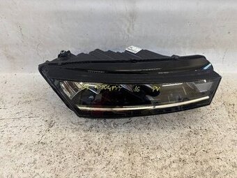 Přední pravé světlo Škoda Octavia 4 (016)