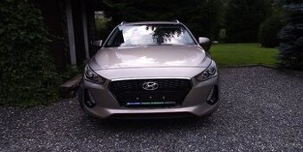 Hyundai i30 naj 10 tis. Km 1.0 GDi 88kw kombi.