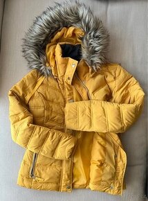 Dámská zimní bunda Orsay.