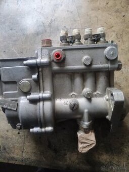 Motor Zetor crystal, vstrekovacie čerpadlo