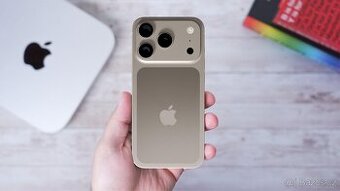 iPhone rozbitý