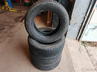 P: Letní pneu Michelin 215/65 R16C