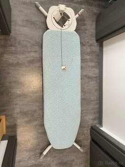 žehlicí prkno 120 x 38  cm, držák kabelu, rukávník