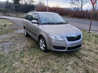 Š-FABIA COMBI II  1.4i  63KW rok 2010  PERFEKTNÍ  STAV