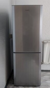 A++ velká úsporná lednice NEREZ s mrazákem