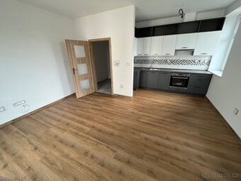 Pronájem bytu 1+kk 38 m² Ruská, Náchod