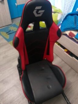 Herní závodní sedacka