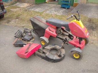 Malý zahradní traktůrek Rider Wolf Garten Scooter
