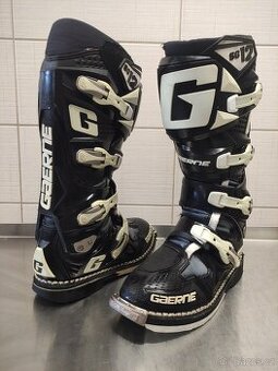 MX věci Fasthouse Gaerne SG12 rukavice přilby