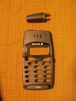 Ericsson T28 kryt originál + Ericsson R320 nové