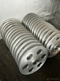 Prodám hliníková kola na pasovou pilu