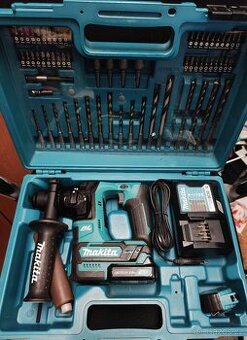 Aku kladivo MAKITA s nástavci