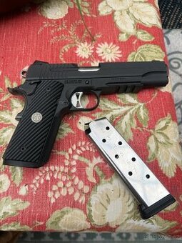 Pistole Sig Sauer 45 ACP