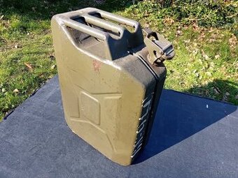 Prodám 20L kanystr vojenská verze
