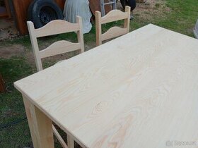 Jídelní stůl masiv borovice nový a židle