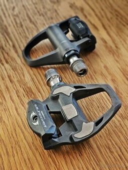 Karbonové pedály SHIMANO Ultegra SPD SL PD-R800