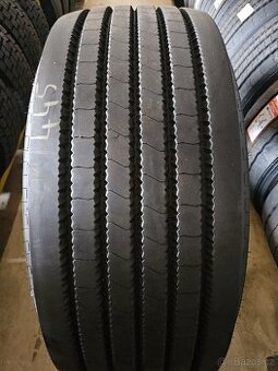 Nákladní pneu 1x 445/65R22,5 vodící Barum BT 43