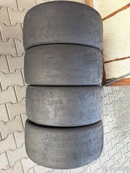 ZAVODNI PNEU SLICK AVON 250/640 R18 KOPCOVA SMES 2024