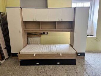 Dětský pokoj jednolůžko s přistýlkou se skříněmi viz foto - 1
