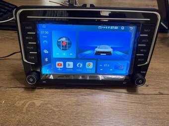 VW 7037B 7" 2DIN pro Volkswagen, Škoda, a CarPlay, 2/32GB