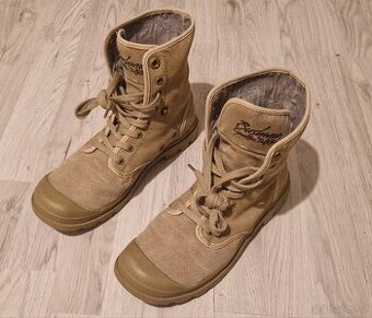 Boty Bushman Trapper