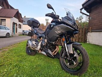 BMW F900XR