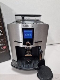 Kávovar Krups EA8250