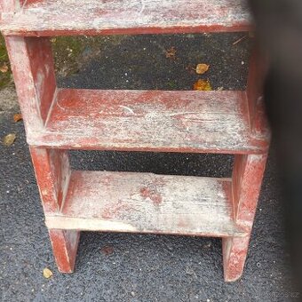 Půdní dřevěné schody 60cm.