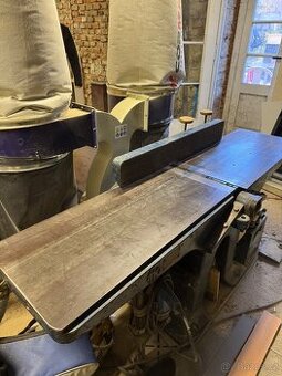 Hoblovka / Srovnávačka