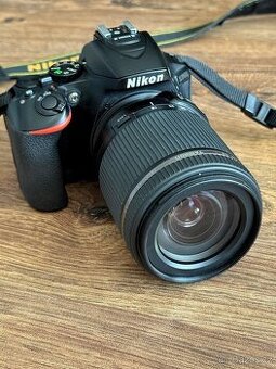 Nikon D560 s objektivem Tamrn AF 8-200 mm F/3.5-6.3