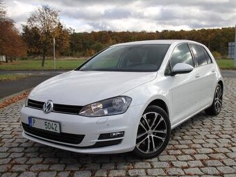 GOLF 7 5dv. 1.4TSI-92kw,LOUNGE,NEZ.TOP,Výhřev Volantu,2015