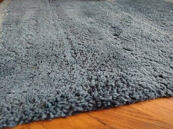 Koberec kusový, modrý