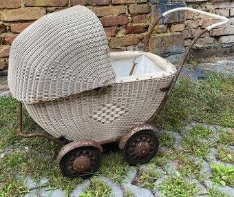 Starý kočárek Liberta, krásný poklad z půdy