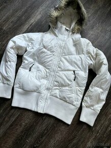 Zimní péřova bunda Nike