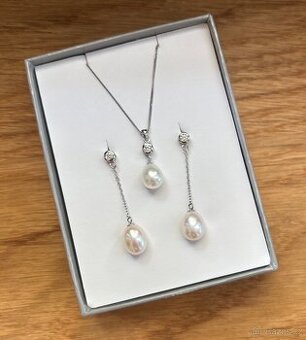 Perlová souprava včetně řetízku z říčních perel bílá 29005.1